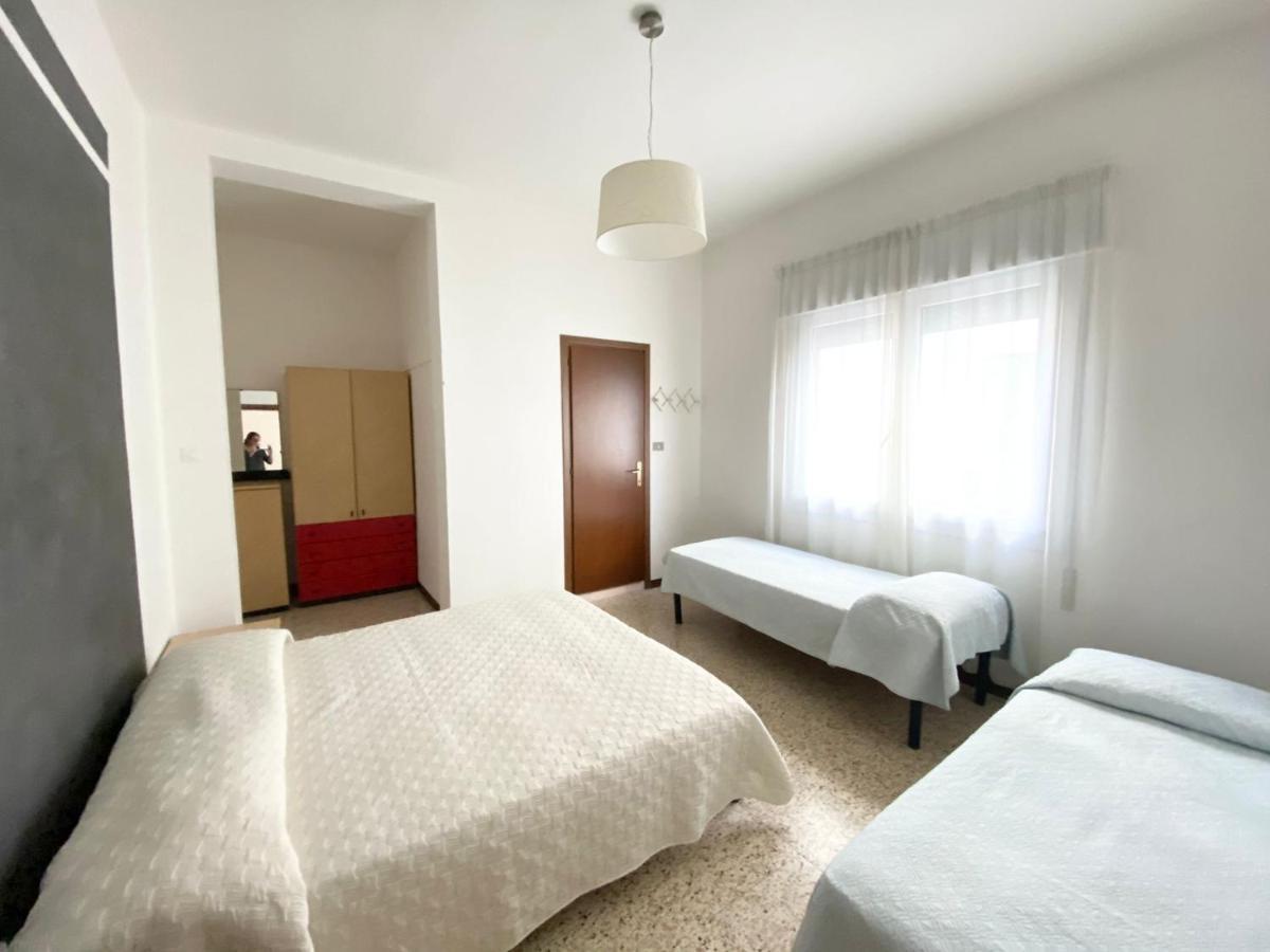 Euroresidence - Piazza Mazzini- 30 Mt Dal Mare - Immobil Relax Lido di Jesolo Bagian luar foto